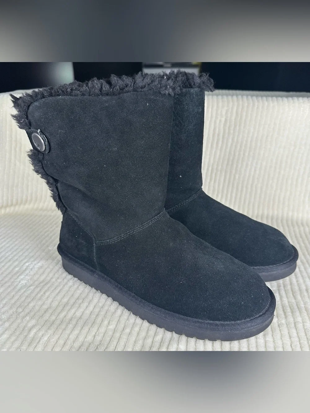 Koolaburra By UGG Women’s Black Suede Winter Boots Size 8